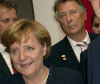 2006年5月董事长兼德国第六大城市多特蒙德商会会长德莱奇先生，随德国总理莫克尔女士访问中国